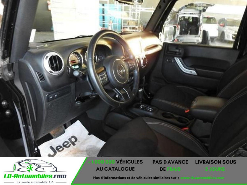 Jeep Wrangler V6 3.6 Pentastar 284 BVA 5 Portes  occasion � Beaupuy - photo n�3