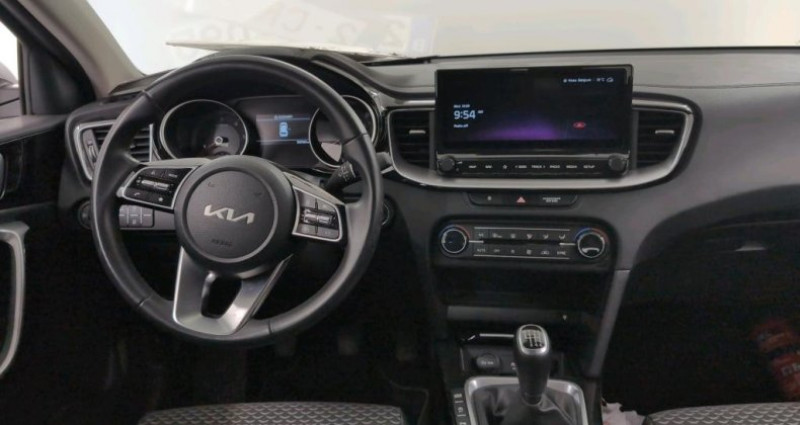 Kia Cee'd SW CEED 1.6 CRDi 136 MHEV Pulse 2022 - photo n°3 Kia Cee'd SW CEED 1.6 CRDi 136 MHEV Pulse  occasion à CHANAS - photo n°3