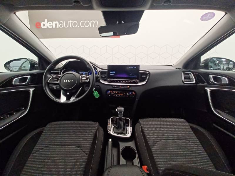 Kia Cee'd SW 1.5 T-GDi 160 ch DCT7 Active 2023 - photo n°12 Kia Cee'd SW 1.5 T-GDi 160 ch DCT7 Active  occasion à Bruges - photo n°12