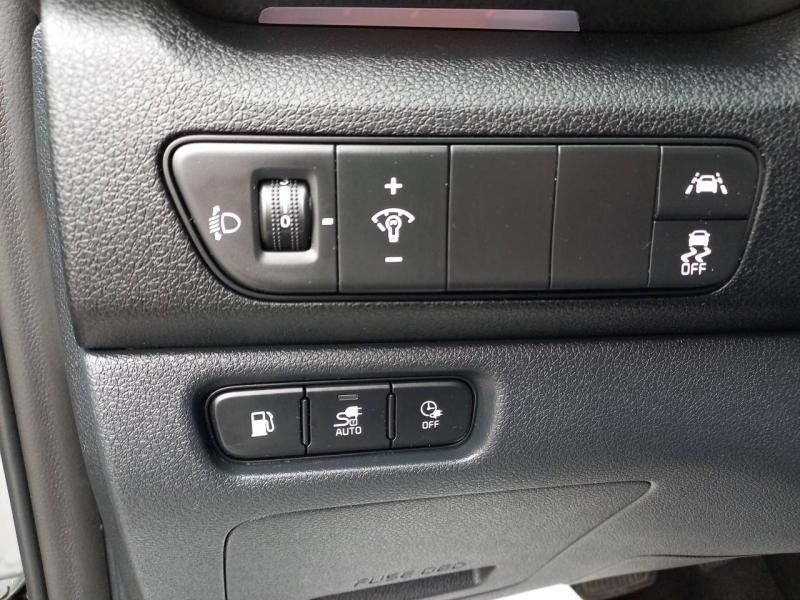 Kia Niro 1.6 GDi 105ch ISG + Plug-In 60.5ch Lounge DCT6 MY22 2021 - photo n°17 Kia Niro 1.6 GDi 105ch ISG + Plug-In 60.5ch Lounge DCT6 MY22  occasion à Vert-Saint-Denis - photo n°17