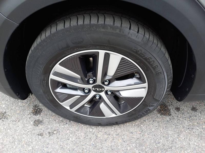 Kia Niro 1.6 GDi 105ch ISG + Plug-In 60.5ch Lounge DCT6 MY22 2021 - photo n°9 Kia Niro 1.6 GDi 105ch ISG + Plug-In 60.5ch Lounge DCT6 MY22  occasion à Vert-Saint-Denis - photo n°9