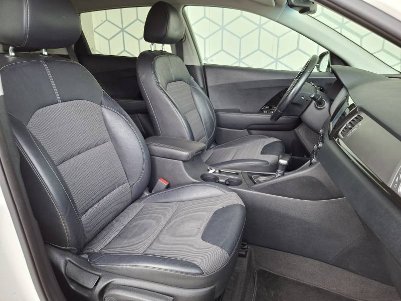 Kia Niro 1.6 GDi Hybride 141 ch DCT6 Design 2019 - photo n°15 Kia Niro 1.6 GDi Hybride 141 ch DCT6 Design  occasion à Saint Bazeille - photo n°15