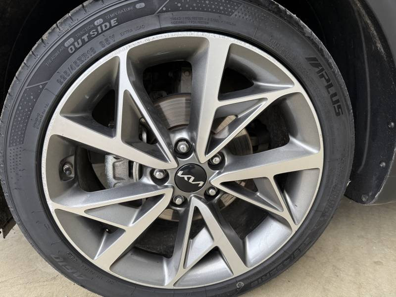 Kia Niro 1.6 GDi Hybride 141 ch DCT6 Lounge 2022 - photo n°2 Kia Niro 1.6 GDi Hybride 141 ch DCT6 Lounge  occasion à Saint Bazeille - photo n°2