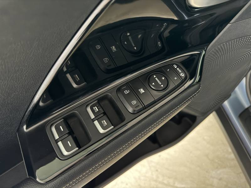 Kia Niro 1.6 GDi Hybride 141 ch DCT6 Lounge 2022 - photo n°8 Kia Niro 1.6 GDi Hybride 141 ch DCT6 Lounge  occasion à Saint Bazeille - photo n°8