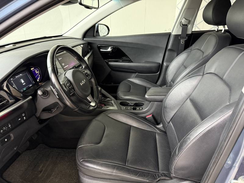 Kia Niro 1.6 GDi Hybride 141 ch DCT6 Lounge 2022 - photo n°7 Kia Niro 1.6 GDi Hybride 141 ch DCT6 Lounge  occasion à Saint Bazeille - photo n°7