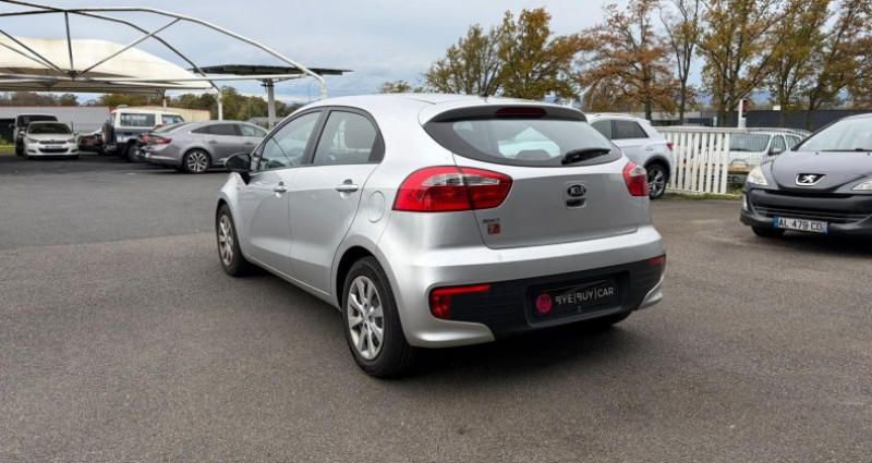Kia Rio 1.2i 85 2016 Active PHASE 2 1 ERE MAIN ENTRETENUE 5 PORTES G 2016 - photo n°5 Kia Rio 1.2i 85 2016 Active PHASE 2 1 ERE MAIN ENTRETENUE 5 PORTES G  occasion à Crottet - photo n°5