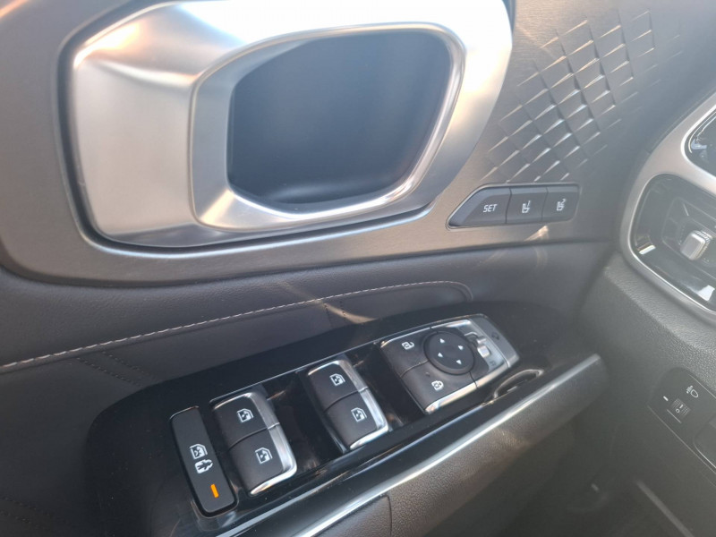 Kia Sorento Sorento 1.6 T-GDi Hybride Rechargeable 265 ch 7pl 4x4 BVA6 P  occasion � Brive-la-Gaillarde - photo n�17