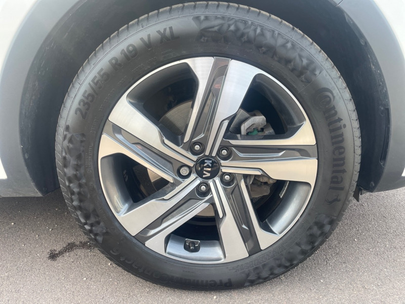 Kia Sorento Sorento 1.6 T-GDi Hybride Rechargeable 265 ch 7pl 4x4 BVA6  occasion à Auxerre - photo n°9