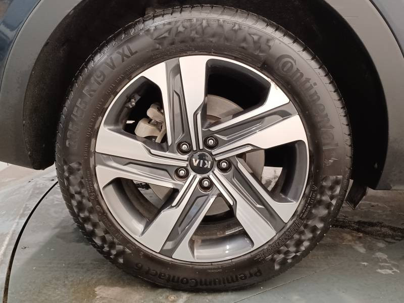 Kia Sorento VP 1.6 T-GDi Hybride Rechargeable 265 ch 7pl 4x4 BVA6 Design 2021 - photo n°9 Kia Sorento VP 1.6 T-GDi Hybride Rechargeable 265 ch 7pl 4x4 BVA6 Design  occasion à Bruges - photo n°9