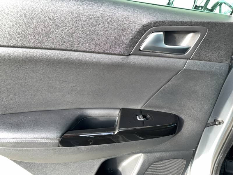 Kia Sportage 1.6 CRDi 115 ISG 4x2 BVM6 Design  occasion � Aire sur Adour - photo n�17