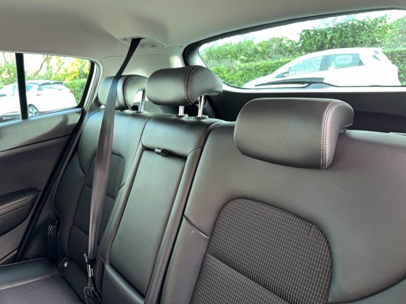 Kia Sportage 1.6 CRDi 115 ISG 4x2 BVM6 Design  occasion � Aire sur Adour - photo n�14