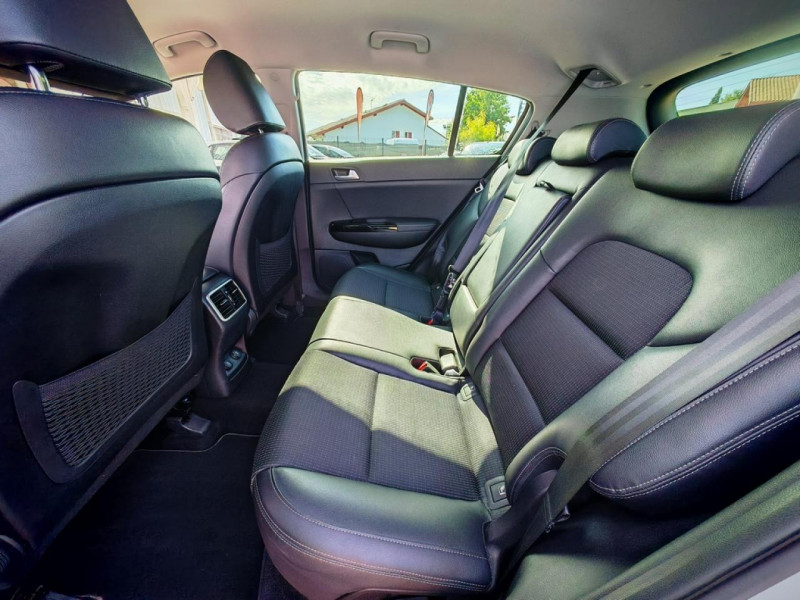 Kia Sportage 1.6 CRDI 136 Mild Hybrid Black Edition  occasion à Arcangues - photo n°7