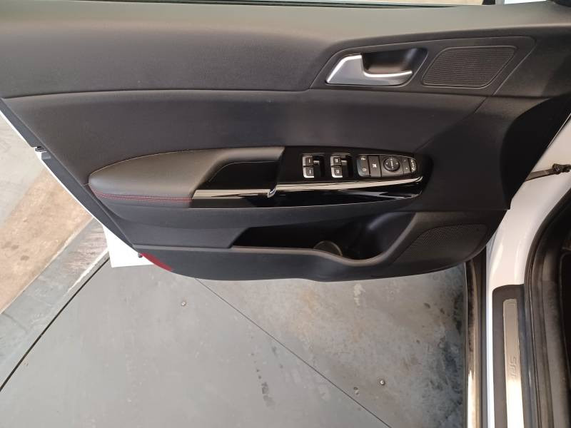 Kia Sportage 1.6 CRDi 136ch MHEV ISG BVM6 4x2 GT Line  occasion  Villenave-d'Ornon - photo n13