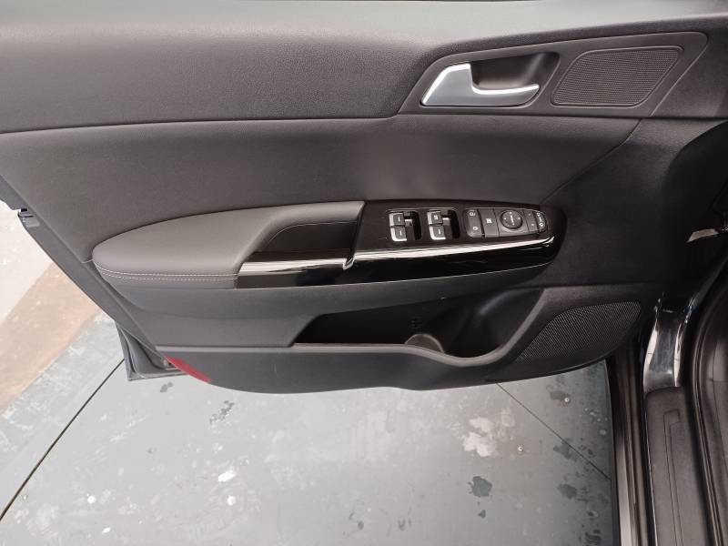 Kia Sportage 1.6 CRDi 136ch MHEV ISG DCT7 4x2 Black Edition  occasion  Villenave-d'Ornon - photo n13
