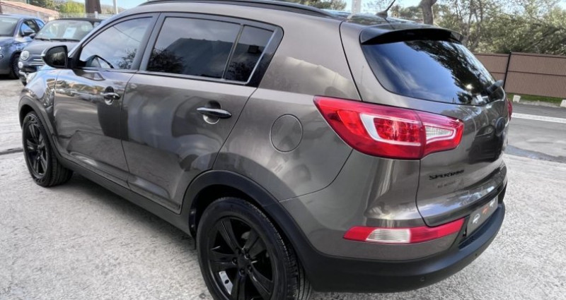 Kia Sportage 1.7 CRDI - 115 - Stop&Go III Premium  occasion � Le Muy - photo n�4