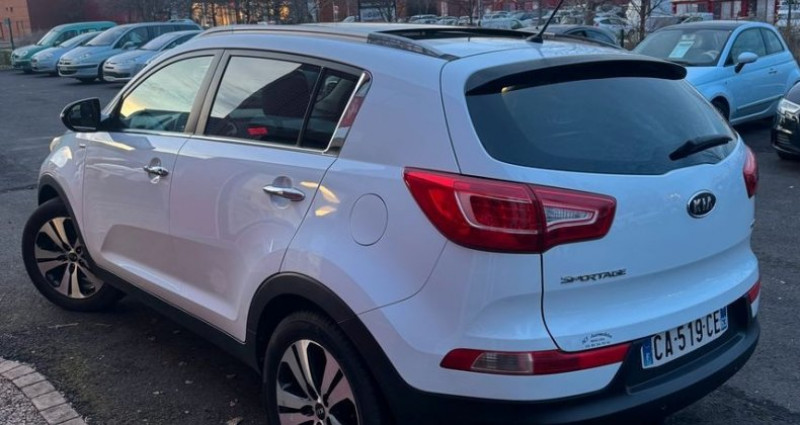 Kia Sportage 2.0 CRDi 136ch Premium 4x4 TOIT OUVRANT CAMERA  occasion � Clermont Ferrand - photo n�2