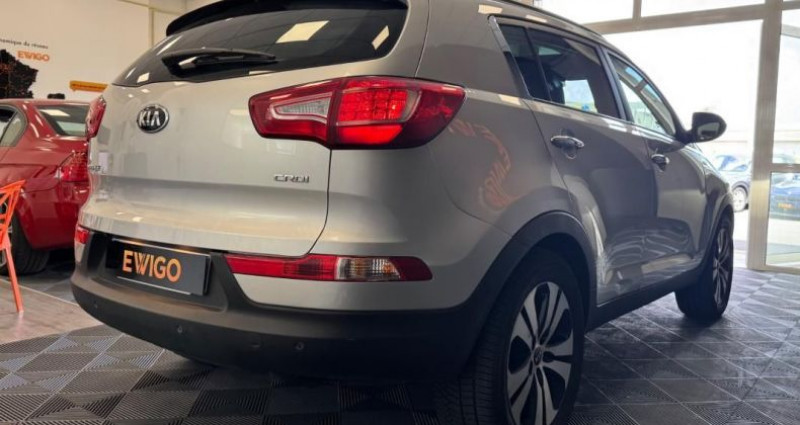 Kia Sportage 2.0L CRDI 135ch PREMIUM 4X4 BVA Toit ouvrant Siges chauffan  occasion  tampes - photo n2