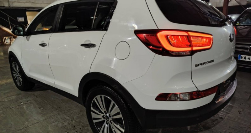 Kia Sportage III 1.7 CRDi 115ch ISG Premium 4X2  occasion � Sainte-Genevi�ve-des-Bois - photo n�5