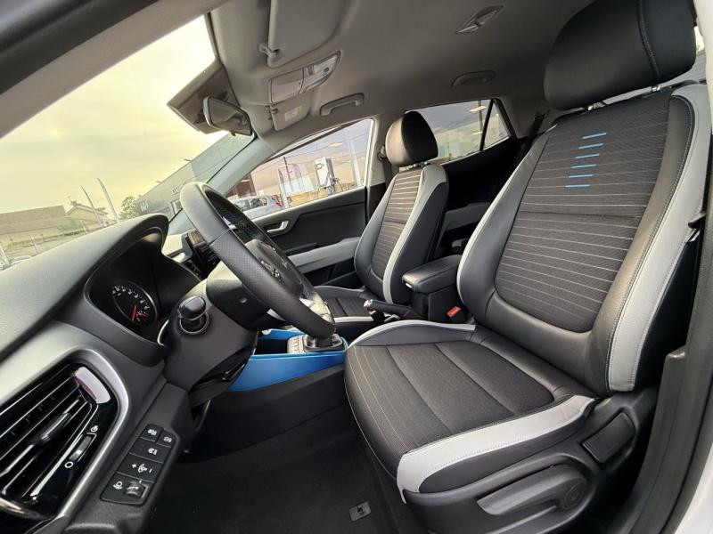 Kia Stonic 1.0 T-GDi 100ch Blue Edition 2022 - photo n°10 Kia Stonic 1.0 T-GDi 100ch Blue Edition  occasion à Auxerre - photo n°10