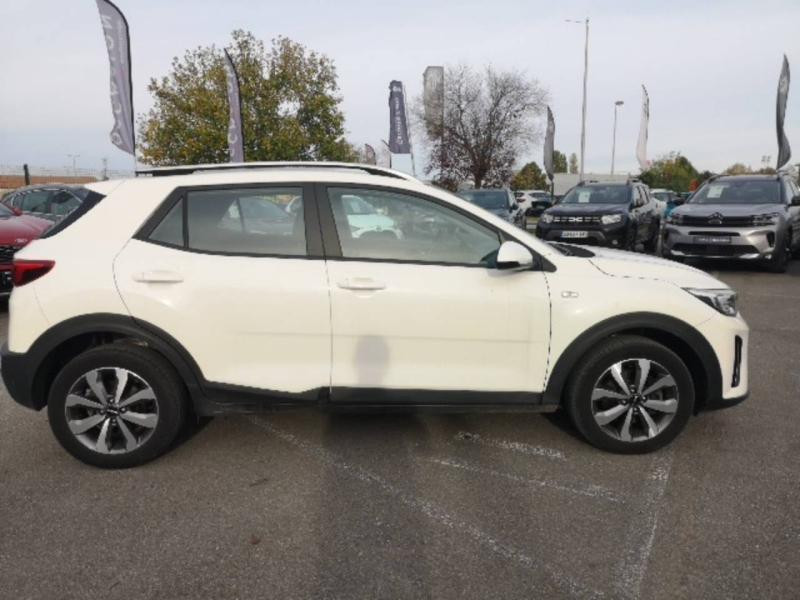 Kia Stonic 1.0 T-GDi 120 ch MHEV Active Business DCT7 2022 - photo n°4 Kia Stonic 1.0 T-GDi 120 ch MHEV Active Business DCT7  occasion à Saint-Maximin - photo n°4