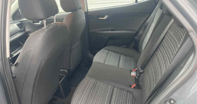Kia Stonic BUSINESS 1.0 T-GDi 120 ch MHEV DCT7 Active 2021 - photo n°7 Kia Stonic BUSINESS 1.0 T-GDi 120 ch MHEV DCT7 Active  occasion à SAUVAGNAT SAINTE MARTHE - photo n°7