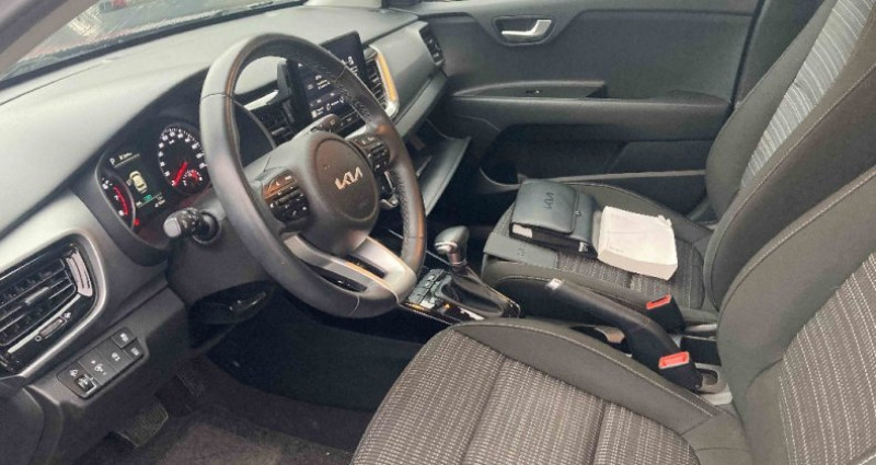 Kia Stonic BUSINESS 1.0 T-GDi 120 ch MHEV DCT7 Active 2021 - photo n°4 Kia Stonic BUSINESS 1.0 T-GDi 120 ch MHEV DCT7 Active  occasion à SAUVAGNAT SAINTE MARTHE - photo n°4