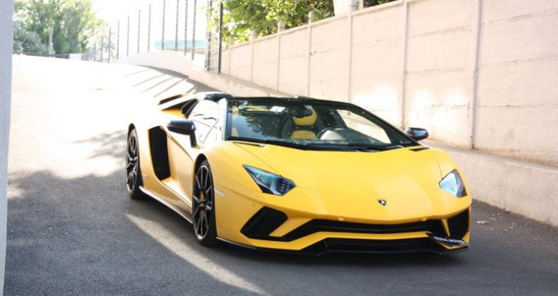 Lamborghini Aventador S Roadster LP 740-4  occasion  LA PENNE SUR HUVEAUNE - photo n4