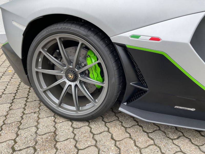 Lamborghini Aventador Ultimae 6.5 V12 780  occasion  Beaupuy - photo n4