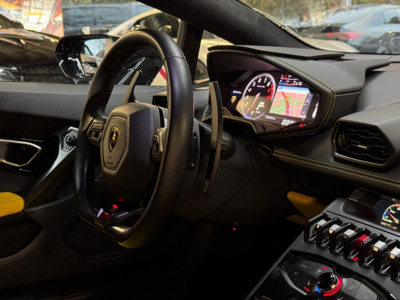 Lamborghini Huracan 5.2 V10 LP 580-2  occasion  Beaupuy - photo n4