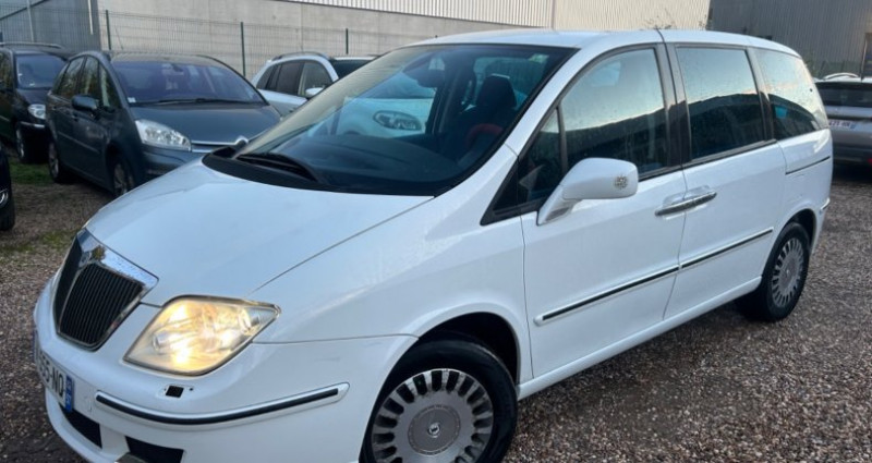 Lancia Phedra 3.0 V6 24V Auto Emblema 2004 - photo n°3 Lancia Phedra 3.0 V6 24V Auto Emblema  occasion à Uckange - photo n°3