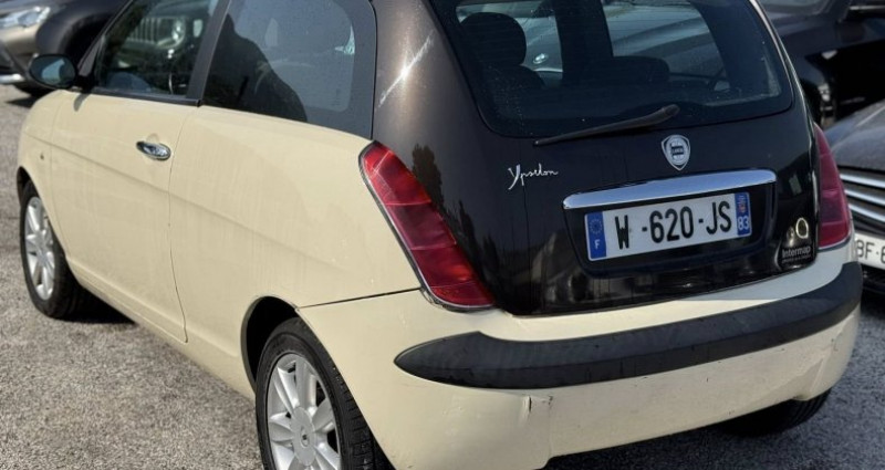 Lancia Ypsilon 1.4 16V B-COLORE  occasion � LA GARDE - photo n�2