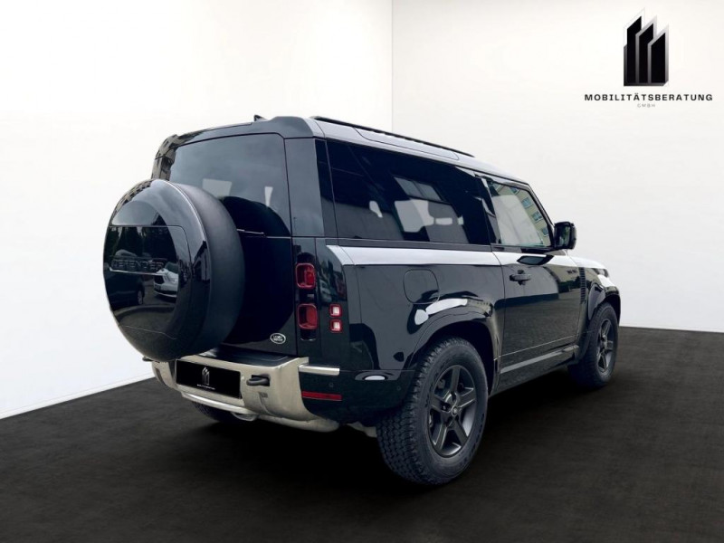 Land rover Defender 90 90 SE 3.0 Mild-Hybrid Bright Desgin P. 2023 - photo n°8 Land rover Defender 90 90 SE 3.0 Mild-Hybrid Bright Desgin P.  occasion à L'Union - photo n°8