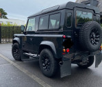 Land rover Defender 90 occasion Noir année 2015 boite Manuelle Annonce Land rover Defender 90 occasion Diesel Defender SW 90 SE à Larmor-Plage