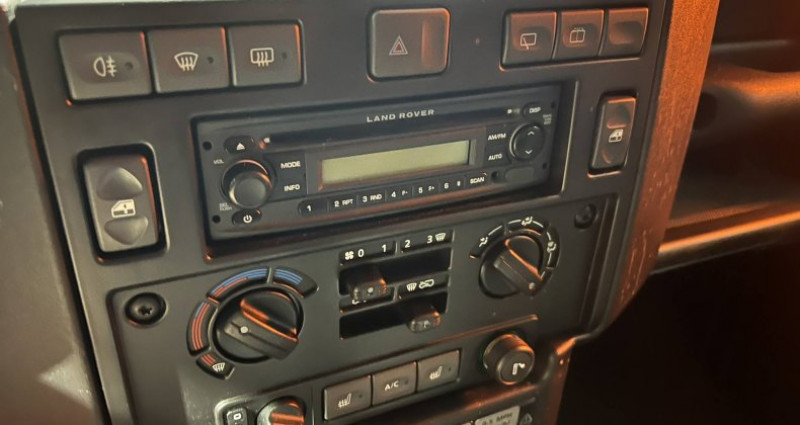 Land rover Defender 90 II SW 90 2.4 TD SE 2007 - photo n°5 Land rover Defender 90 II SW 90 2.4 TD SE  occasion à ANSE - photo n°5