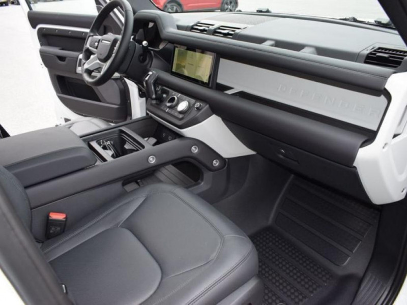 Land rover Defender 110 3.0D I6 200 CV AWD Auto 2025 - photo n°13 Land rover Defender 110 3.0D I6 200 CV AWD Auto  occasion à L'Union - photo n°13