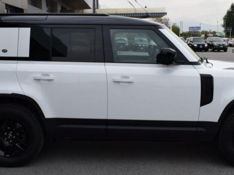 Land rover Defender 110 3.0D I6 200 CV AWD Auto 2025 - photo n°6 Land rover Defender 110 3.0D I6 200 CV AWD Auto  occasion à L'Union - photo n°6