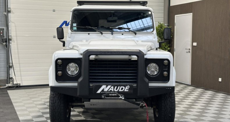 Land rover Defender 110 TD4 SW 122 ch 7places 2012 - photo n°2 Land rover Defender 110 TD4 SW 122 ch 7places  occasion à CHAPONOST - photo n°2
