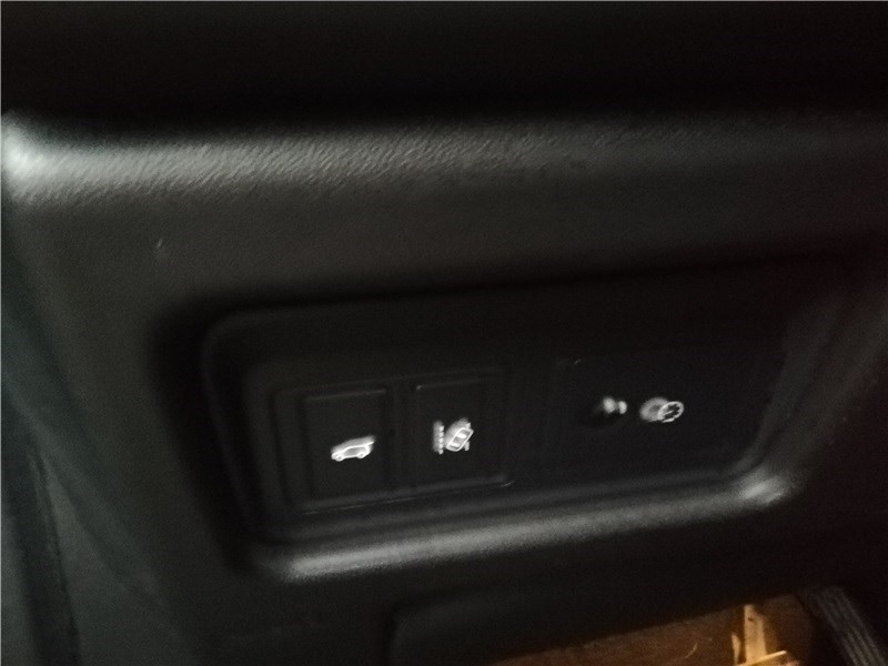 Land rover Discovery Sport MARK II TD4 180CH HSE Auto 7PL  occasion &agrave; Toulouse - photo n&deg;18