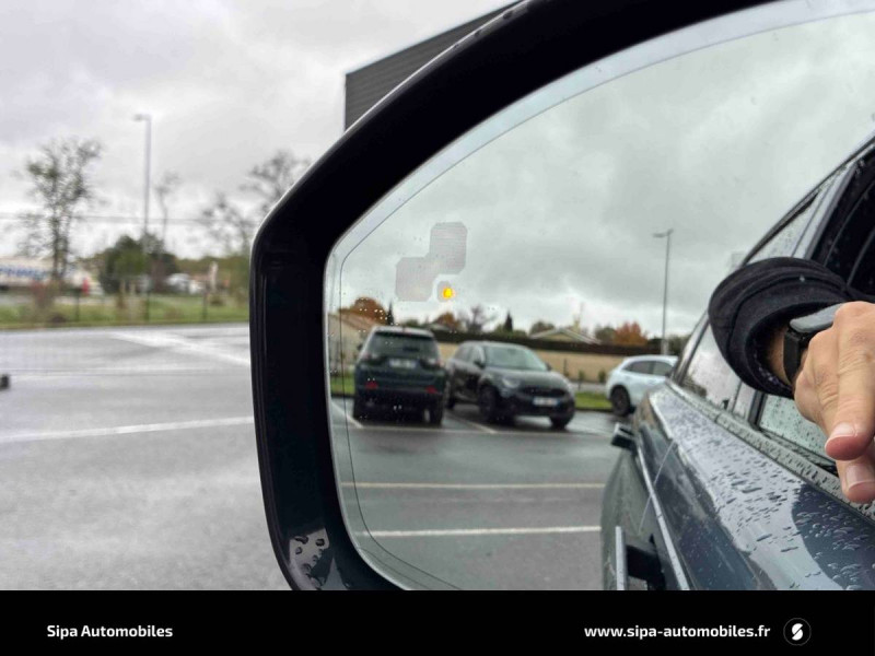 Land rover Range Rover Velar Range Rover Velar 2.0L D180 BVA HSE R-Dynamic 5p 2019 - photo n°18 Land rover Range Rover Velar Range Rover Velar 2.0L D180 BVA HSE R-Dynamic 5p  occasion à Mérignac - photo n°18