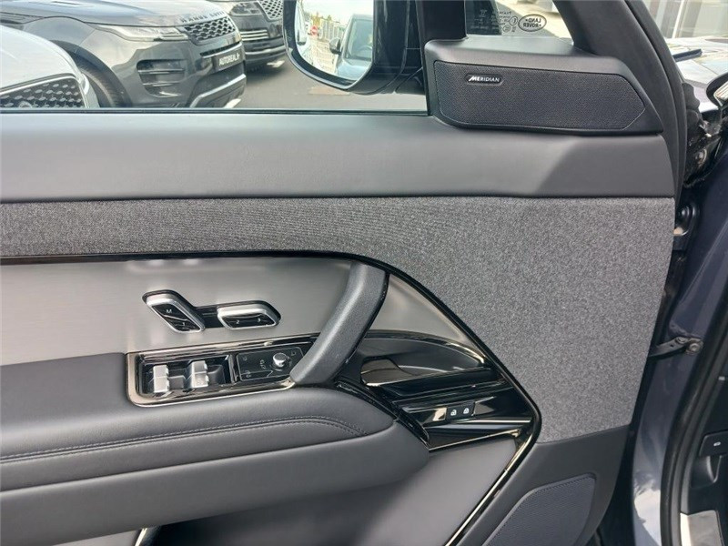 Land rover Range Rover P440E 3.0L I6 PHEV 440CH Dynamic SE 2023 - photo n°12 Land rover Range Rover P440E 3.0L I6 PHEV 440CH Dynamic SE  occasion à PERPIGNAN - photo n°12