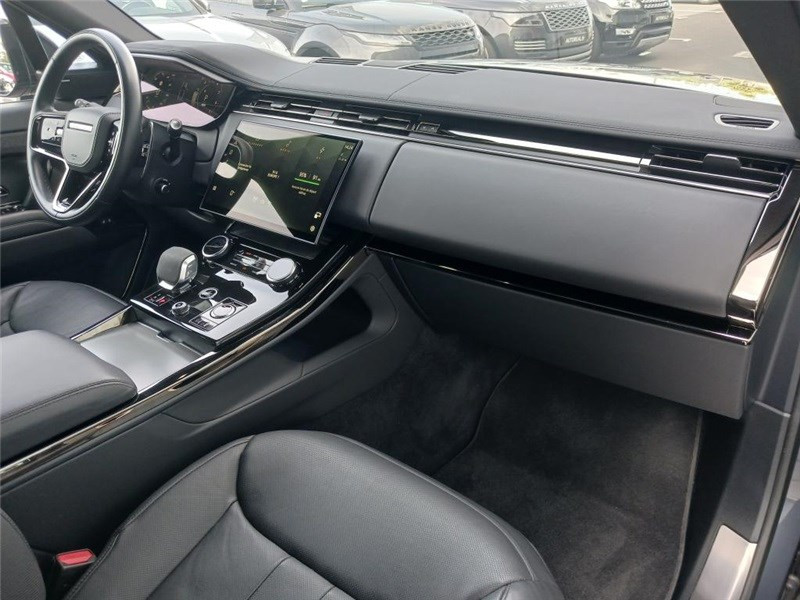 Land rover Range Rover P440E 3.0L I6 PHEV 440CH Dynamic SE 2023 - photo n°17 Land rover Range Rover P440E 3.0L I6 PHEV 440CH Dynamic SE  occasion à PERPIGNAN - photo n°17