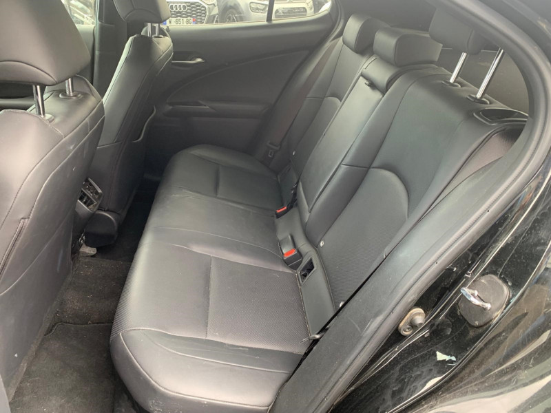 Lexus UX 250H 4WD LUXE MY19 2019 - photo n°19 Lexus UX 250H 4WD LUXE MY19  occasion à Albi - photo n°19