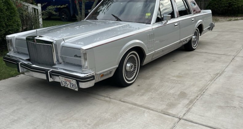 Lincoln Continental  1983 - photo n°4 Lincoln Continental   occasion à LYON - photo n°4