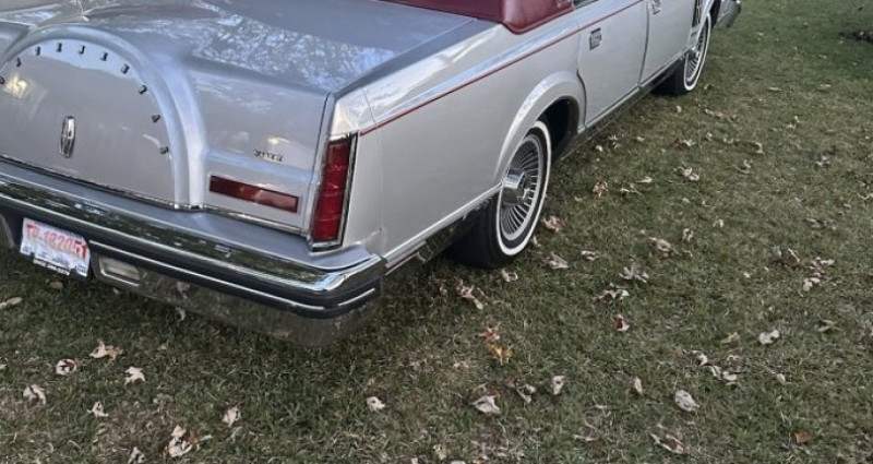 Lincoln Continental  1983 - photo n°3 Lincoln Continental   occasion à LYON - photo n°3