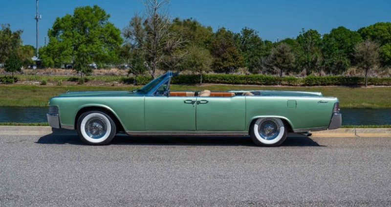 Lincoln Continental  1965 - photo n°2 Lincoln Continental   occasion à LYON - photo n°2