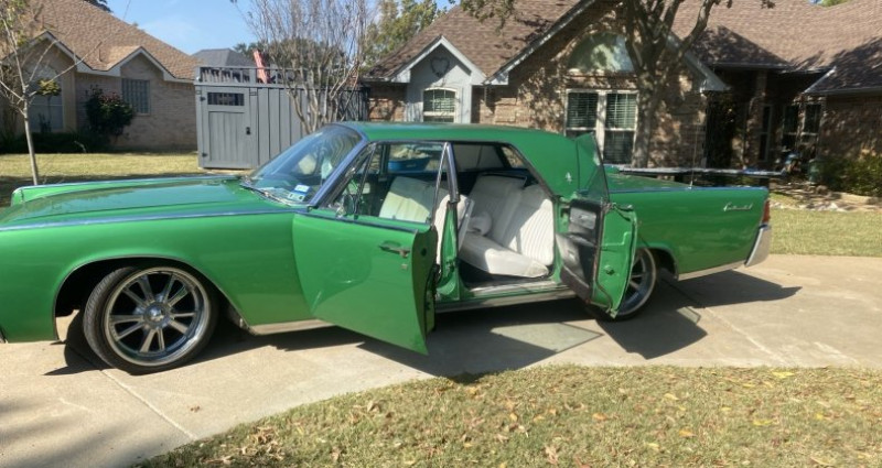 Lincoln Continental  1961 - photo n°2 Lincoln Continental   occasion à LYON - photo n°2