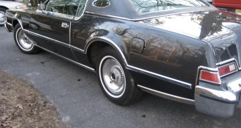 Lincoln Continental mark iv 1976 - photo n°6 Lincoln Continental mark iv  occasion à LYON - photo n°6