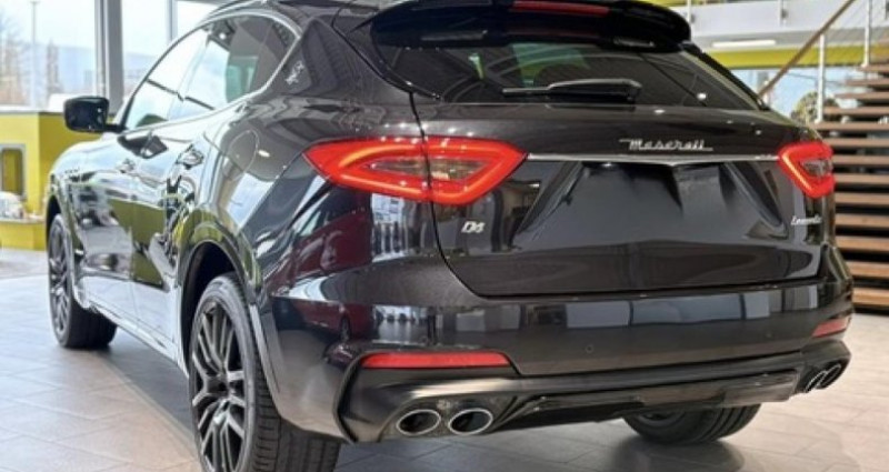 Maserati Levante 3.0i V6 S&S - 350 - BVA GranLusso Q4 PHASE 1 2019 - photo n°5 Maserati Levante 3.0i V6 S&S - 350 - BVA GranLusso Q4 PHASE 1  occasion à Ozoir-la-Ferrière - photo n°5