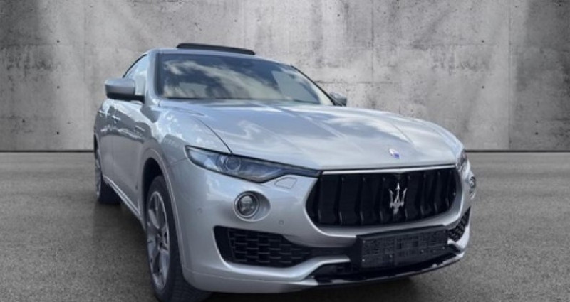 Maserati Levante 3.0i V6 S&S - 430 - BVA GranLusso S Q4 PHASE 1 2018 - photo n°3 Maserati Levante 3.0i V6 S&S - 430 - BVA GranLusso S Q4 PHASE 1  occasion à Ozoir-la-Ferrière - photo n°3