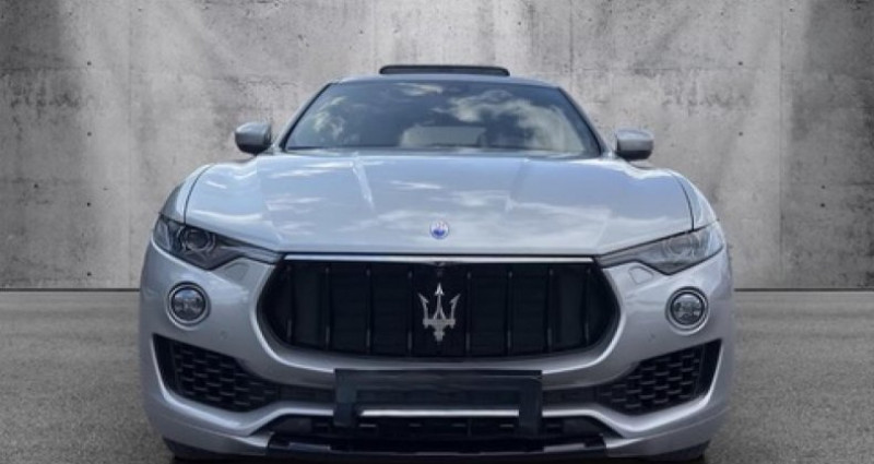 Maserati Levante 3.0i V6 S&S - 430 - BVA GranLusso S Q4 PHASE 1 2018 - photo n°2 Maserati Levante 3.0i V6 S&S - 430 - BVA GranLusso S Q4 PHASE 1  occasion à Ozoir-la-Ferrière - photo n°2